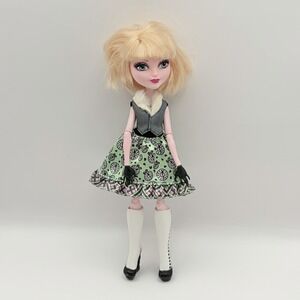 Ever After High Doll Bunny Blanc 2014 Dressed with  Shoes